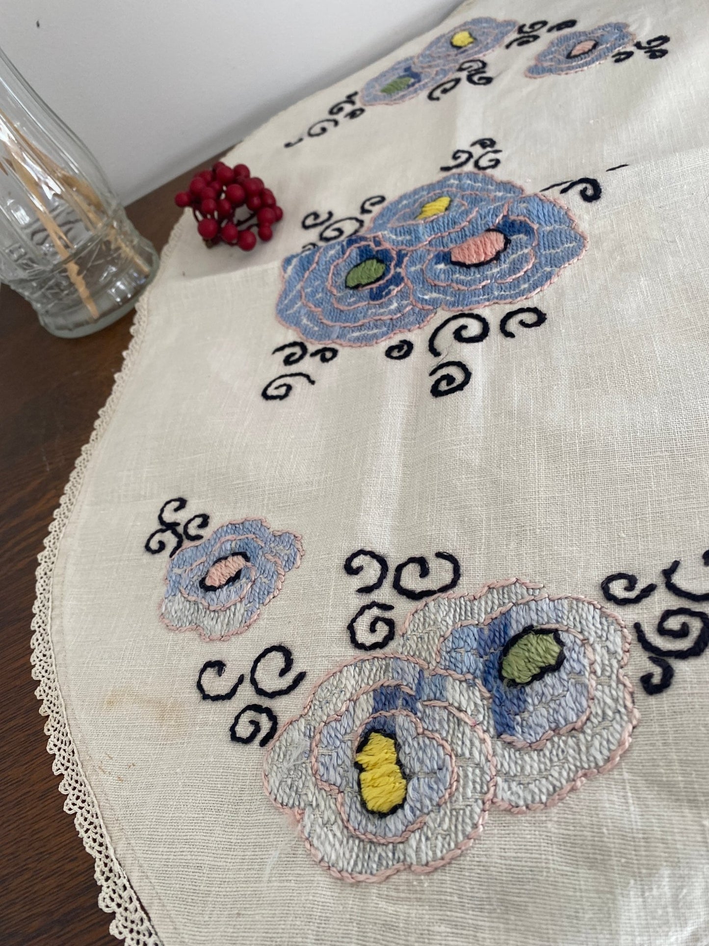 Vintage Handkerchiefs, Table Linens & Runners - Perth Market