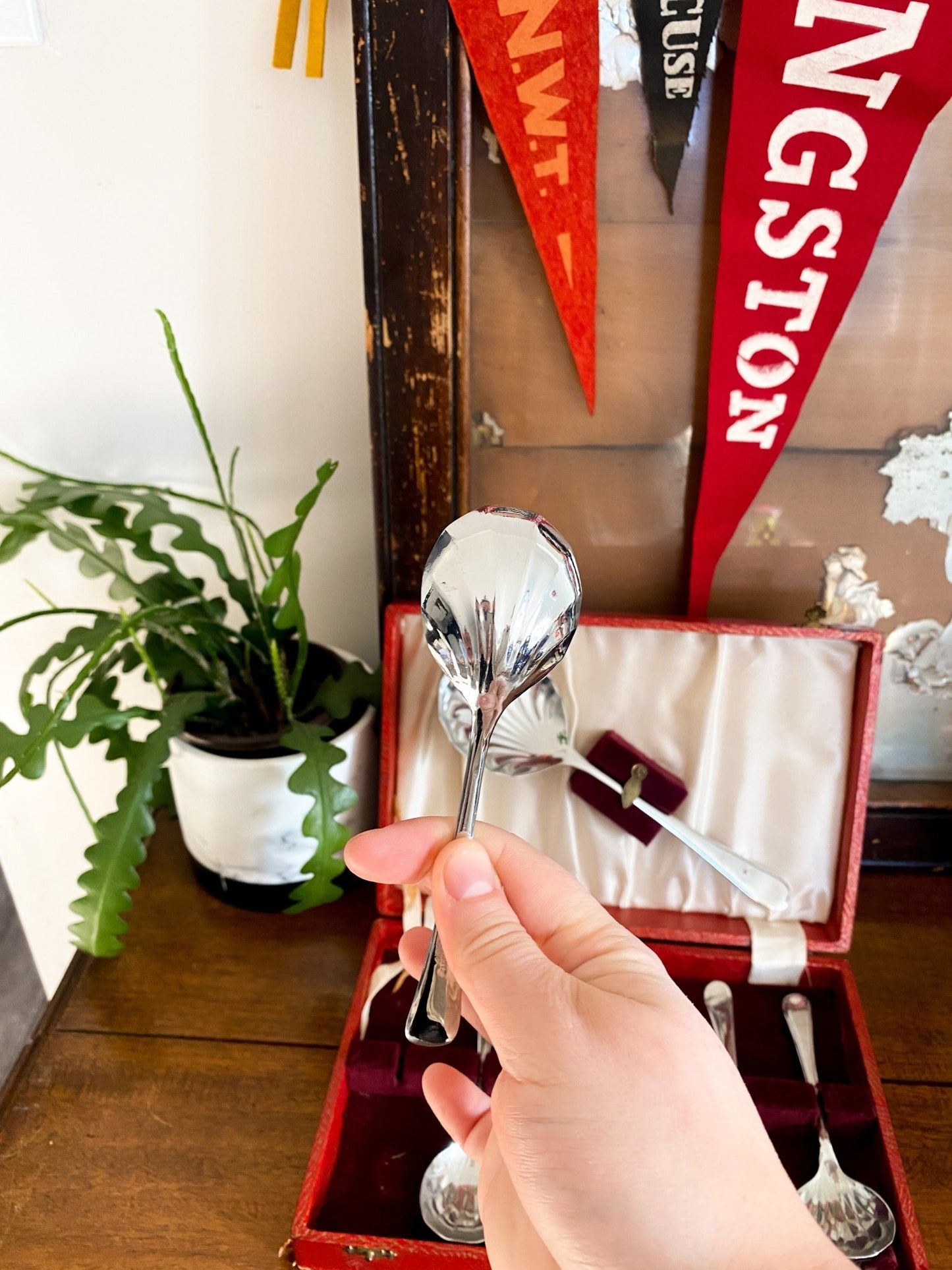 Vintage Sheffield Scalloped Spoon Set - Perth Market