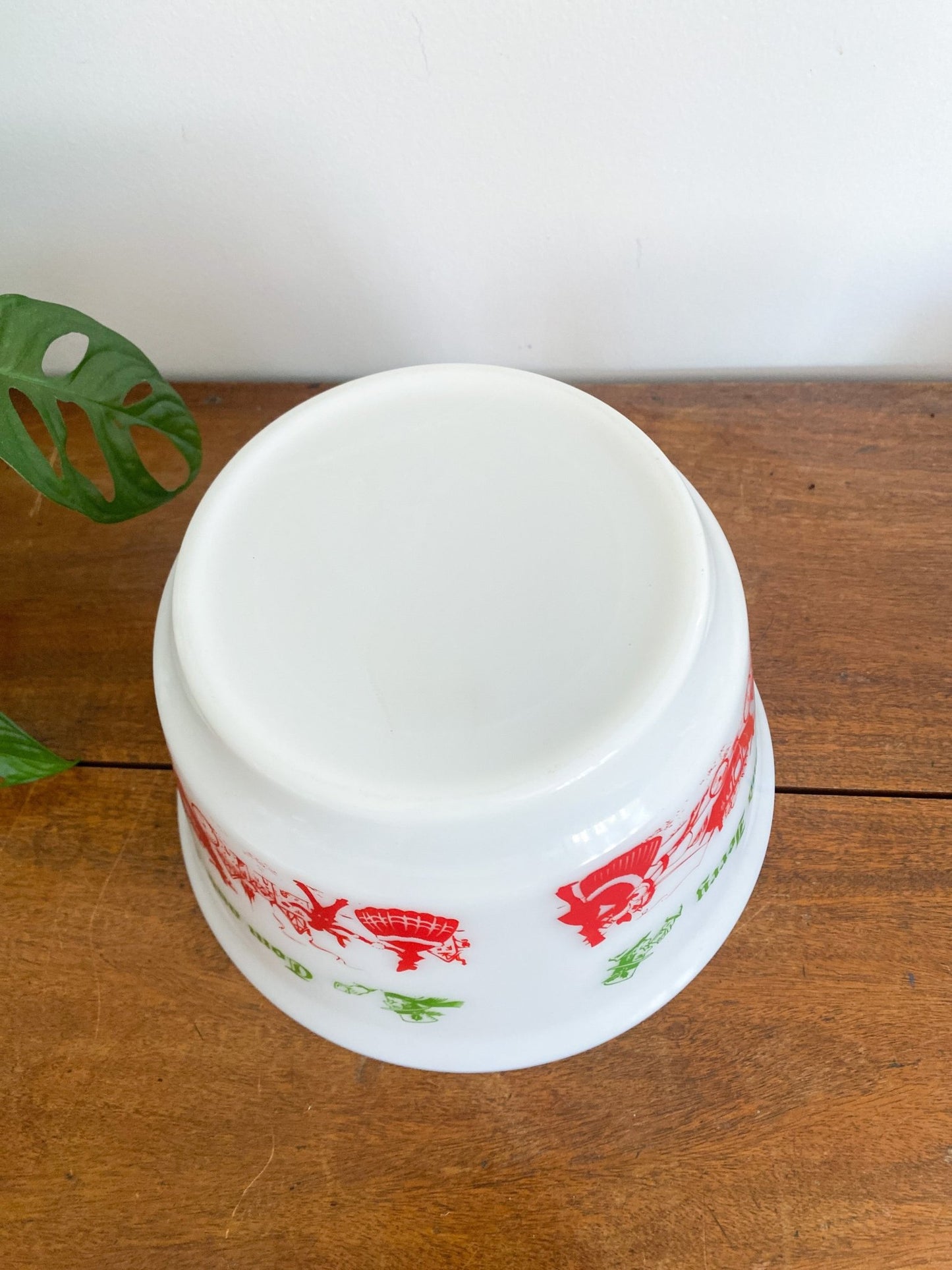 Vintage Tom & Jerry Milk Glass Bowl - Perth Market