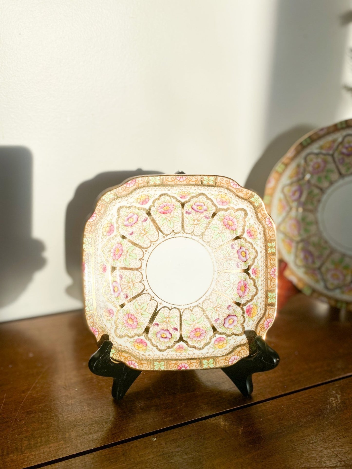 Royal Albert ‘Court’ Pattern Diningware - EXTRA 40% OFF - Perth Market