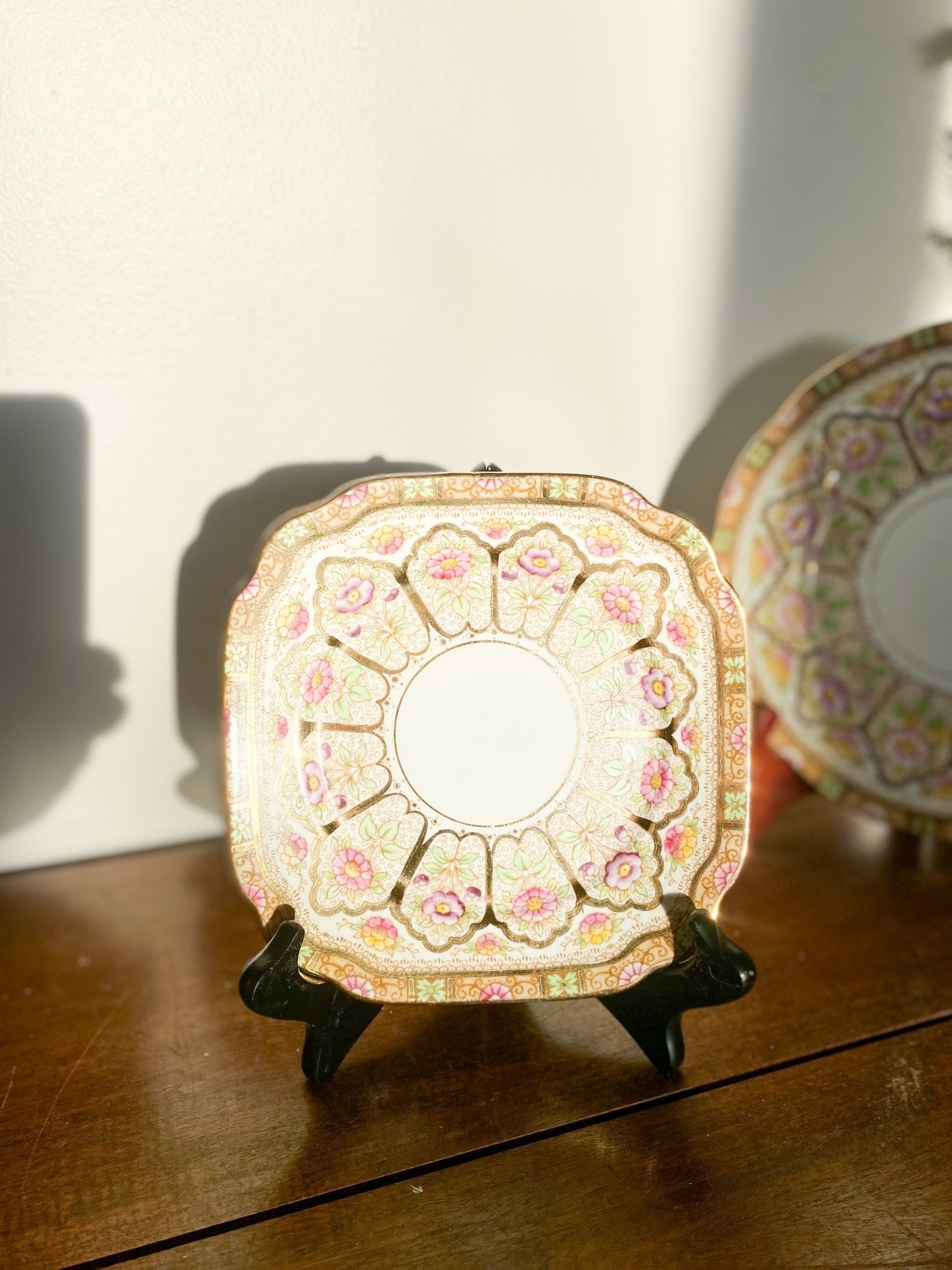 Royal Albert ‘Court’ Pattern Diningware - EXTRA 40% OFF - Perth Market