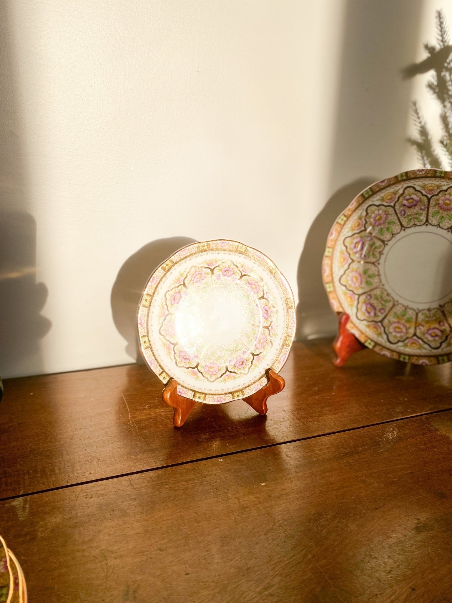 Royal Albert ‘Court’ Pattern Diningware - EXTRA 40% OFF - Perth Market